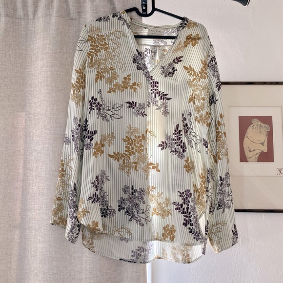 Mona Italian Silk Topper